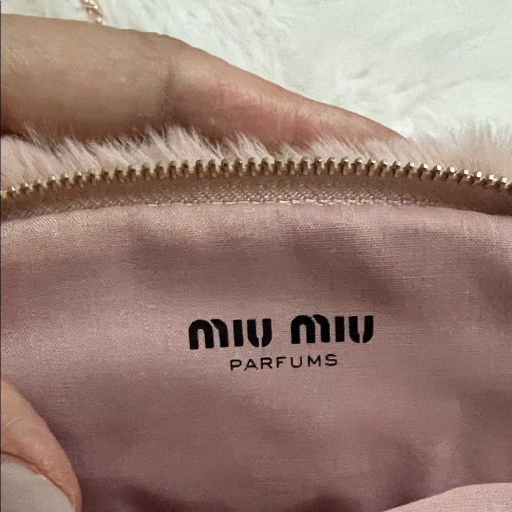 Miu Miu Blush Faux Fur Shoulder Bag - Picture 4 of 4